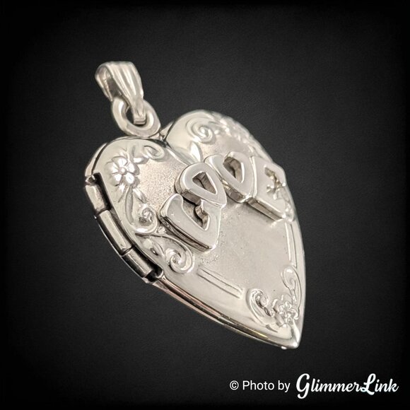 Vintage Sterling Silver LOVE Heart Locket Pendant - Picture 2 of 10